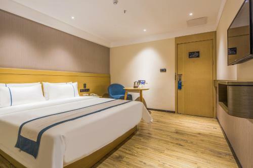 Denise Hotel(shangxiajiu Branch)