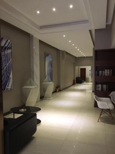 Denise Hotel(shangxiajiu Branch)