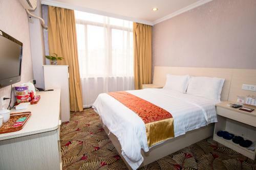 Flower Hotel