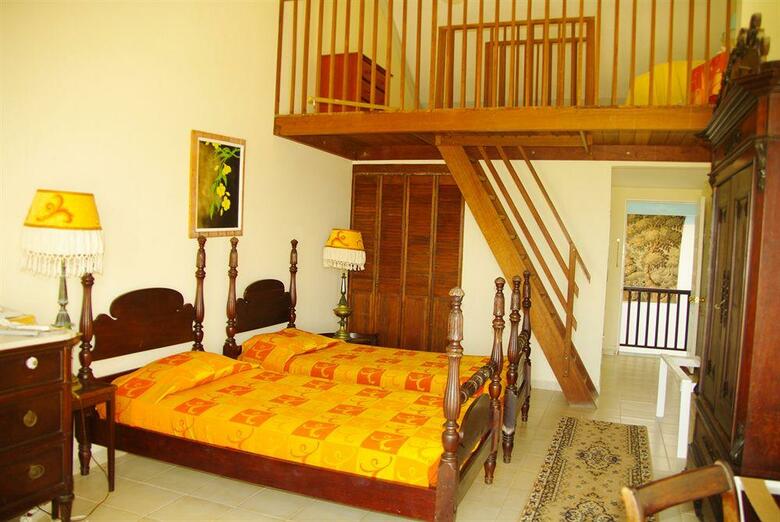 Hotel H�tel Fr�gate Bleue