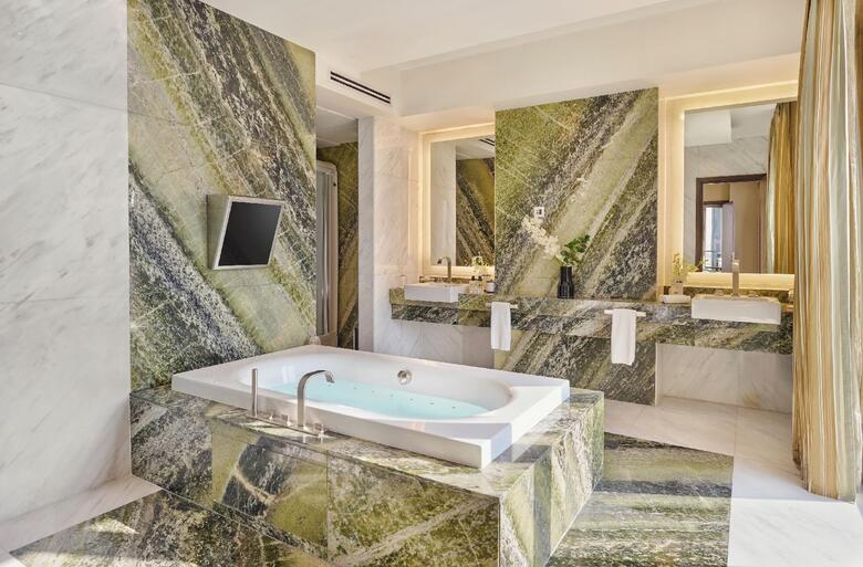 Al Faisaliah Hotel, A Rosewood Hotel