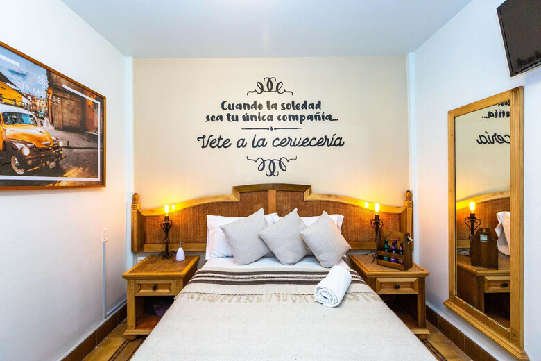 Mala Vecindad Beer Hotel