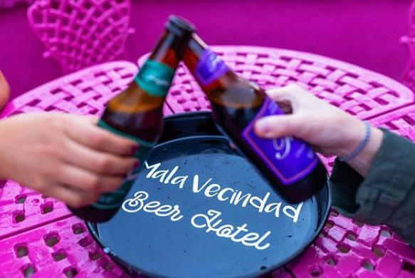 Mala Vecindad Beer Hotel