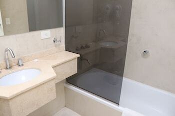 Hotel Ch Le Petit Suites
