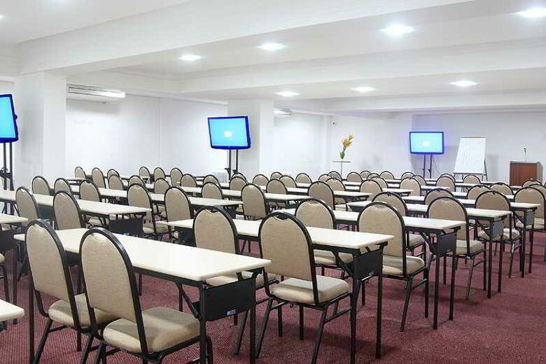 Monte Serrat Hotel