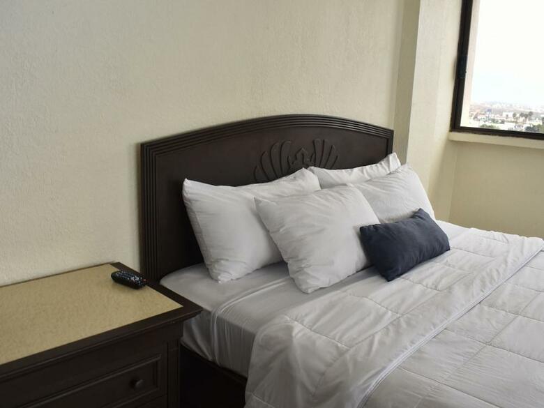 Hotel Corona Plaza