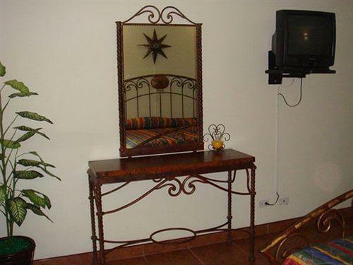 Hotel Pueblito Inn