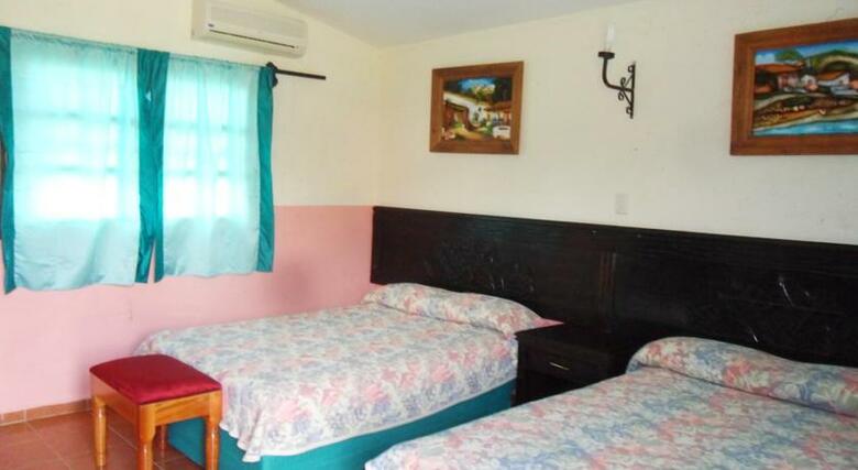 Hotel Cenotes Y Caba�as Suytun