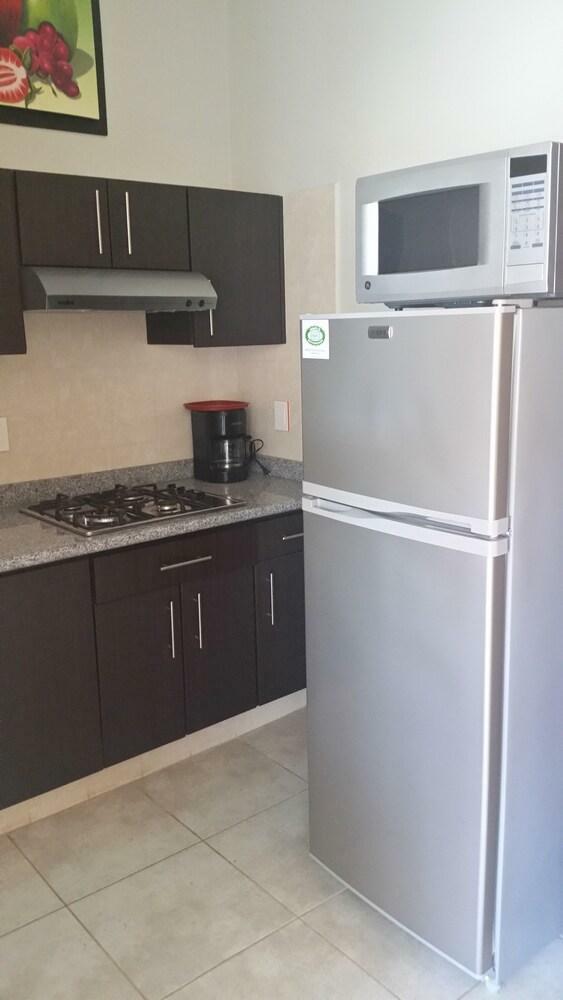 Hotel Y Suites Los Encantos