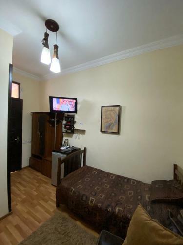 Hostal Gis Guest House
