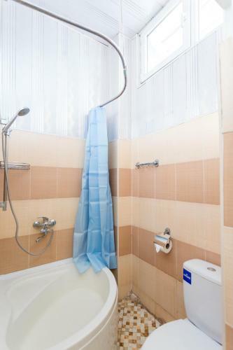 Hostal Gis Guest House