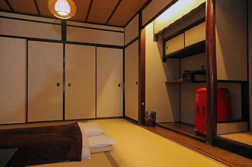 Hostal Guesthouse Kyoto Compass