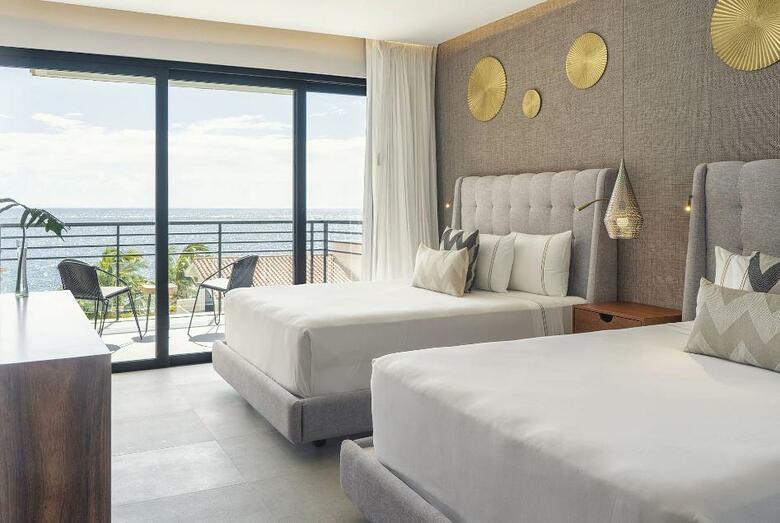 Hotel The Fives Oceanfront
