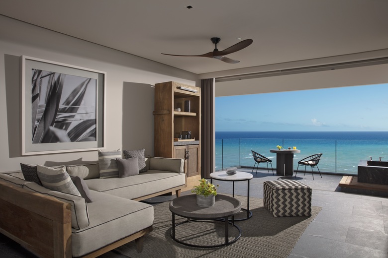 Hotel Secrets Moxch� Playa Del Carmen