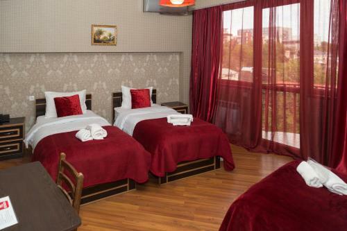 Big Begi Hotel
