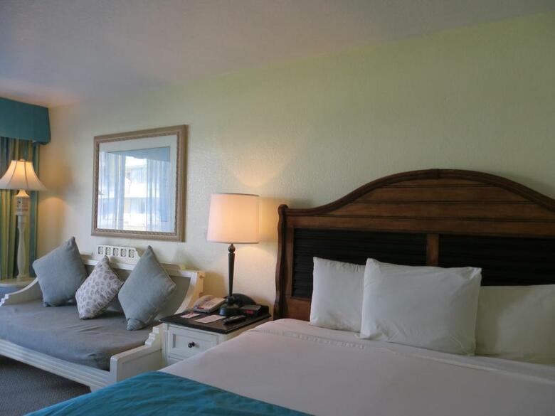 Seralago Hotel And Suites