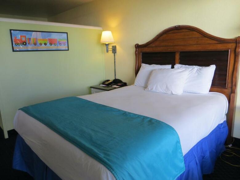 Seralago Hotel And Suites