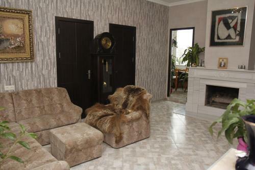 Hostal Guest House Gamardjoba