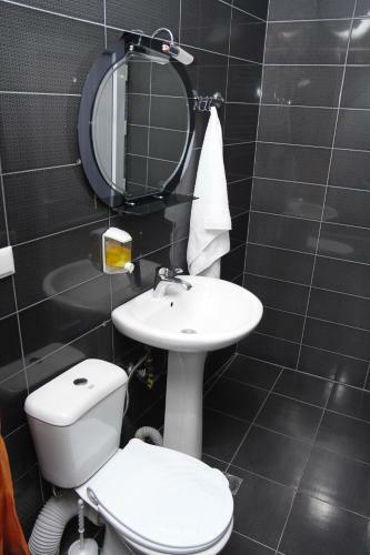 Hostal Guest House Gamardjoba