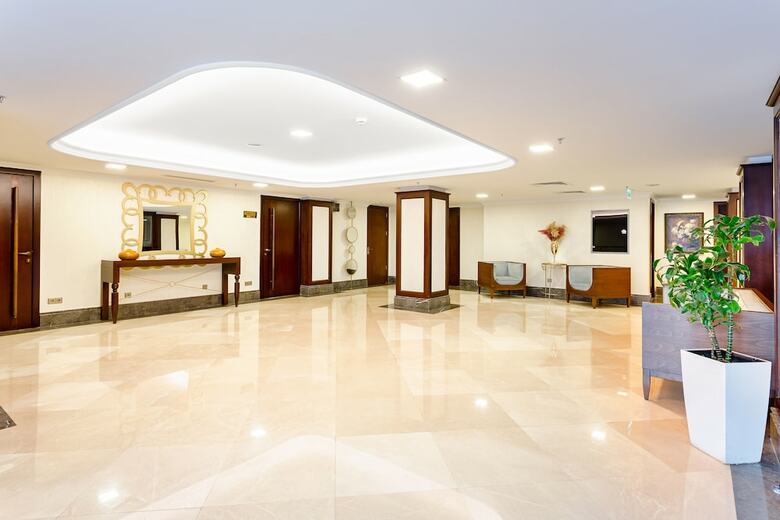 Hotel Tiflis Palace