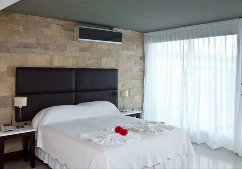 Linda Bay Beach, Resort & Spa