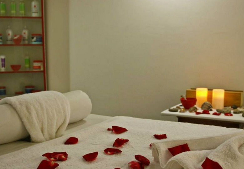 Linda Bay Beach, Resort & Spa