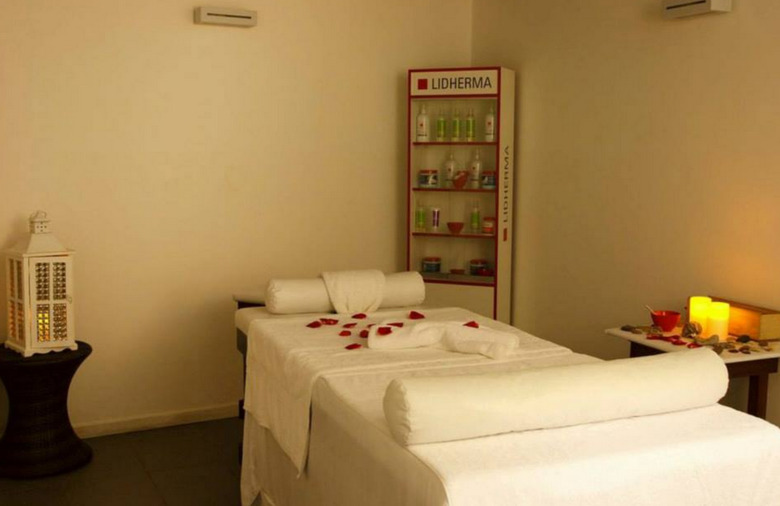 Linda Bay Beach, Resort & Spa