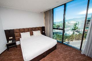 Hotel Shine On Guramishvili