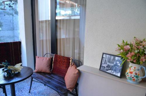 Rustaveli Besiki Apartments