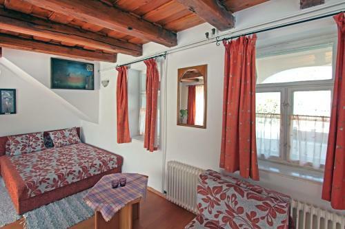 Apartamento S�r�nyes Udvarh�z