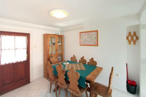 Apartamento S�r�nyes Udvarh�z