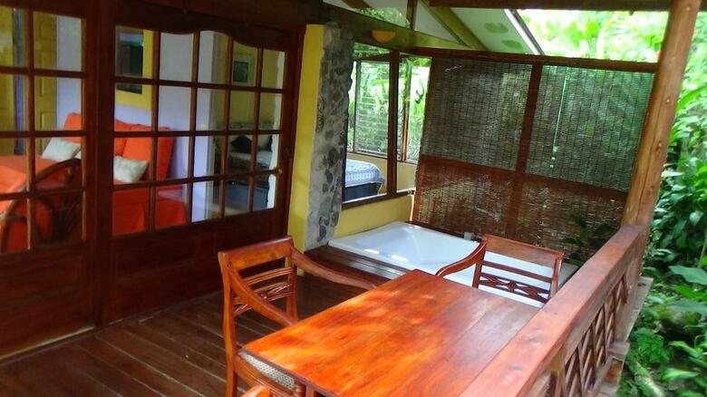 Chalet Orosi