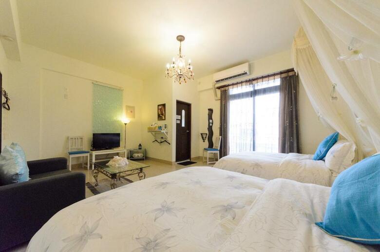 Bed & Breakfast Crystal Blue Mermaid