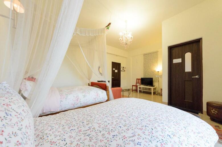 Bed & Breakfast Crystal Blue Mermaid