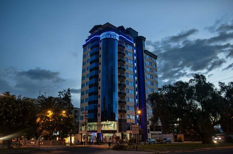 Apartamentos Torre Azul
