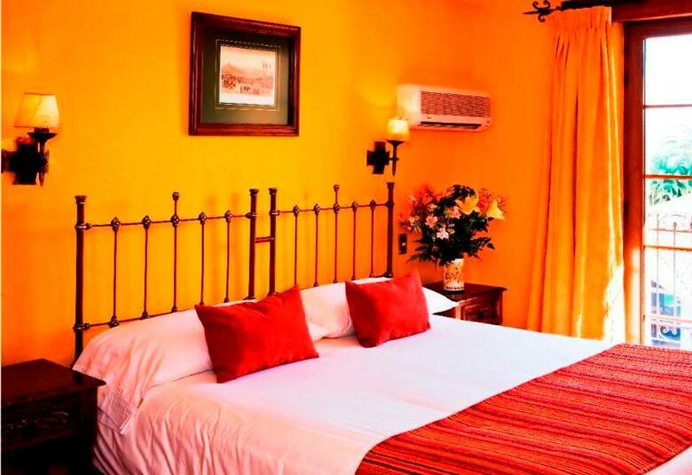 Hotel Santa Cruz Plaza