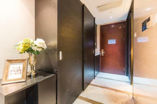 Binjiang Seven Service Apartment