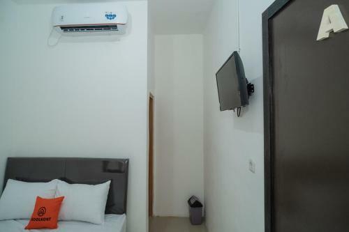 Hotel Koolkost Syariah At Jalan Cemara Koja