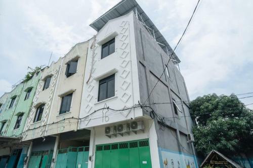 Hotel Koolkost Syariah At Jalan Cemara Koja