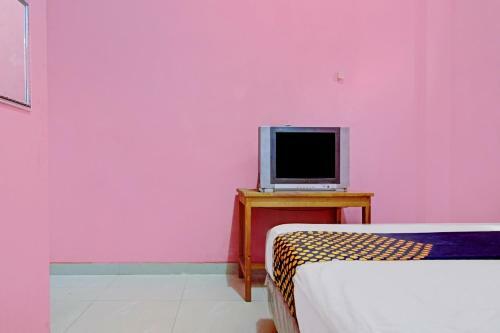Hotel Vaccinated Staff - Oyo 90268 Aliyah Syariah