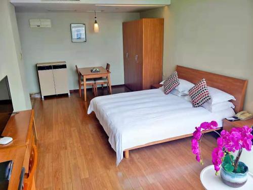 Aparthotel East King Business Hotel