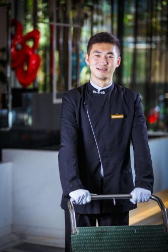 Holiday Wuyang Hotel
