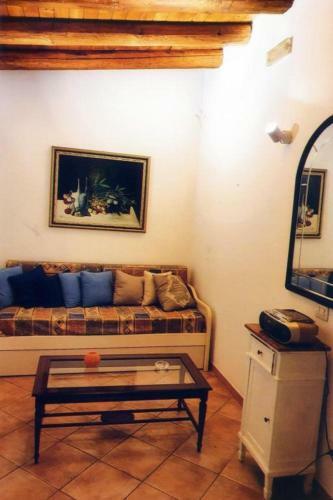 Villa Holidays Alba
