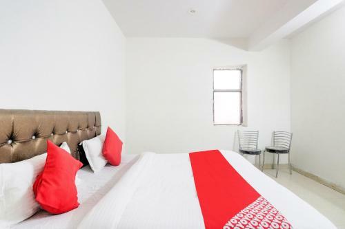 Oyo Flagship 78704 Hotel Super Deluxe