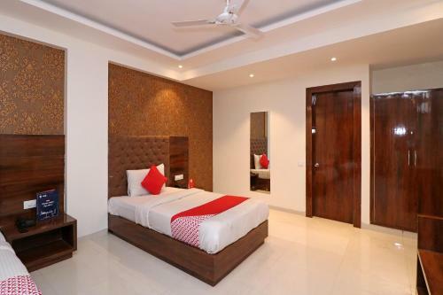Hotel Capital O 16651 Grd Suites