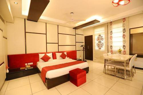 Amrapali Grand The Boutique Hotel