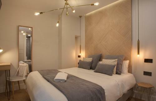 Hostal Suites You Soho