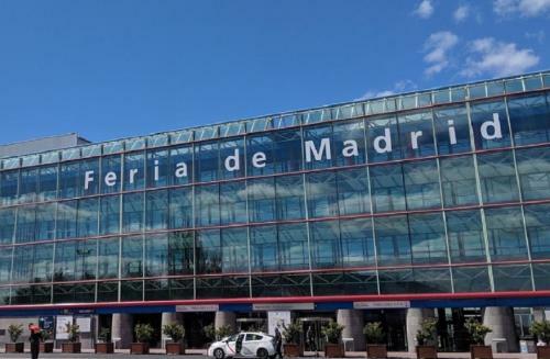 Apartamentos Suites Torr En Caja M�gica - Madrid
