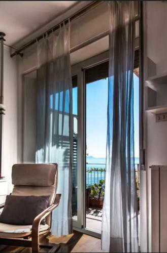 Naima Sea View Design Apartment