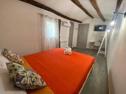 Hostal La Piccola Formica Charme Rooms